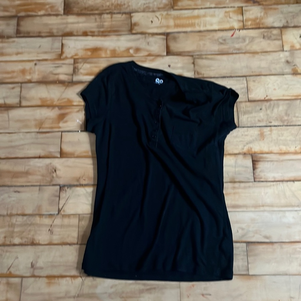 So Black Button Tee With Front Pocket